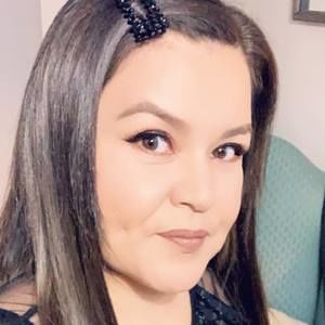 Meet your Posher, Leona